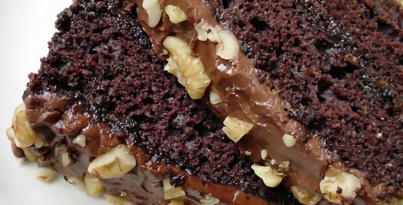 Receta de pastel de chocolate y nueces con crema